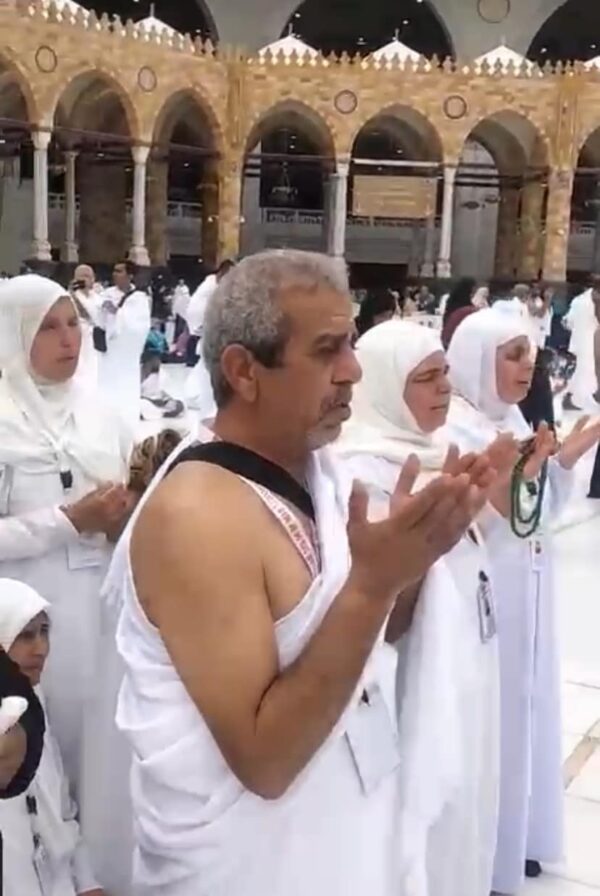 احجز معنا لموسم الحج هذا العام 2024 / 1446 هـ